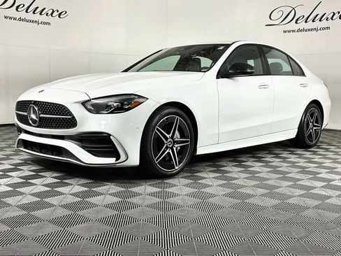 Used 2024 Mercedes-Benz C 300 4MATIC Sedan image 3