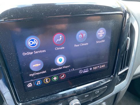 Used 2023 Chevrolet Traverse LT FWD image 7