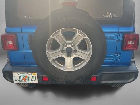 Used 2021 Jeep Wrangler Unlimited Sport image 5