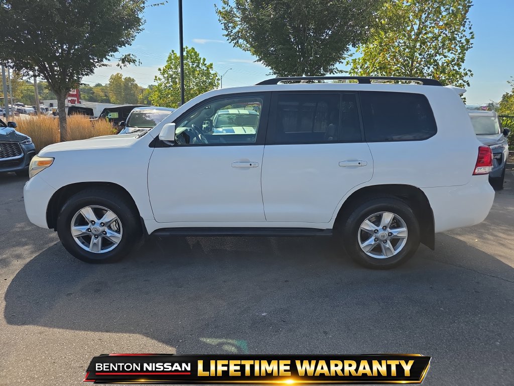 Used 2011 Toyota Land Cruiser w/ Upgrade Pkg AWD/4WD image 8