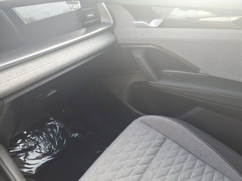 New 2026 Volkswagen Tiguan S AWD/4WD image 17