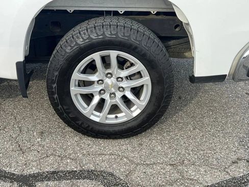 Used 2020 Chevrolet Silverado 1500 LT w/ Convenience Package AWD/4WD image 17