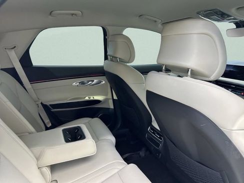 New 2026 Genesis GV70 2.5T image 25