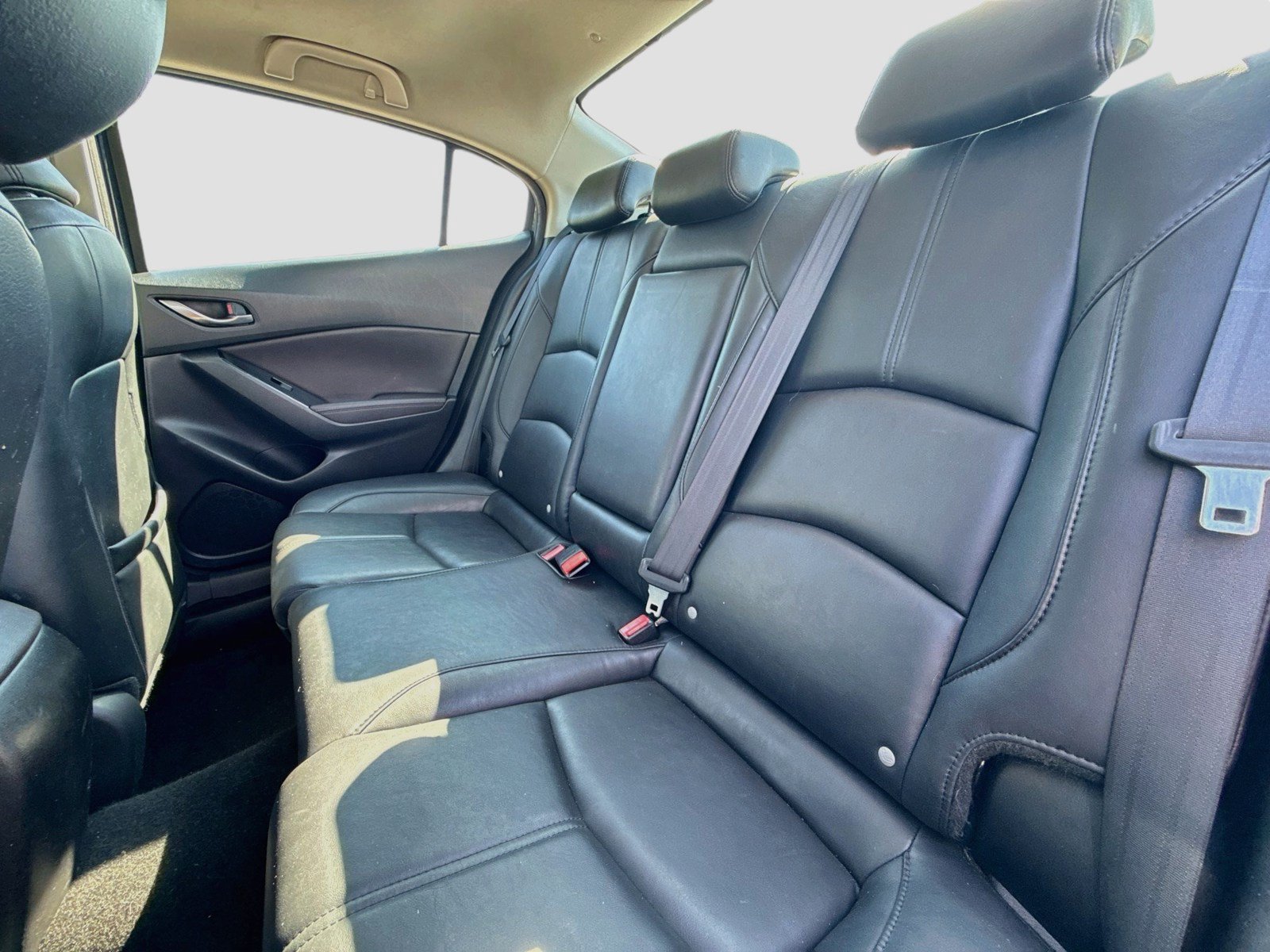 Used 2018 MAZDA MAZDA3 Touring FWD image 25