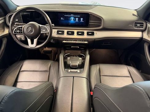 Used 2022 Mercedes-Benz GLS 450 4MATIC image 13