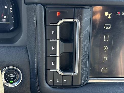 Used 2023 GMC Yukon Denali image 34