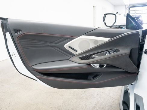 Used 2023 Chevrolet Corvette Z06 image 17