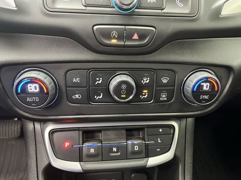 Certified 2024 GMC Terrain SLE w/ Driver Convenience Package image 22