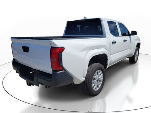 Used 2024 Toyota Tacoma SR image 2