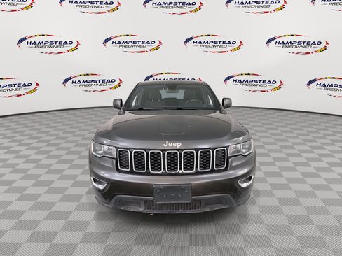 Used 2019 Jeep Grand Cherokee Laredo AWD/4WD image 3