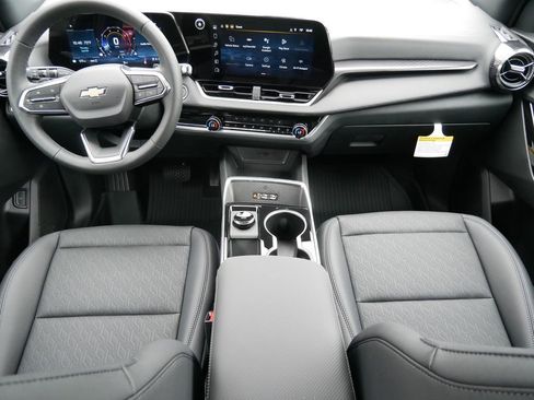 New 2026 Chevrolet Equinox LT AWD/4WD image 18