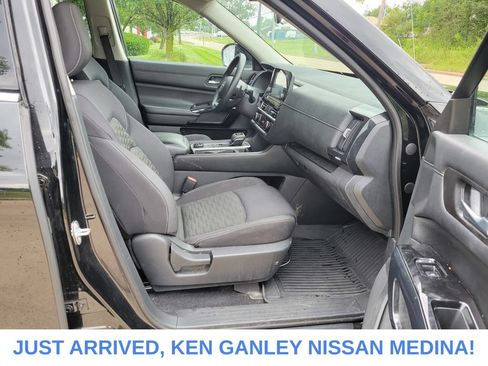Used 2022 Nissan Pathfinder S AWD/4WD image 22