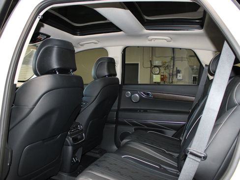 Used 2023 Genesis GV80 2.5T w/ Advanced Package image 28