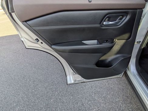 Certified 2022 Nissan Rogue SV w/ SV Premium Package image 32