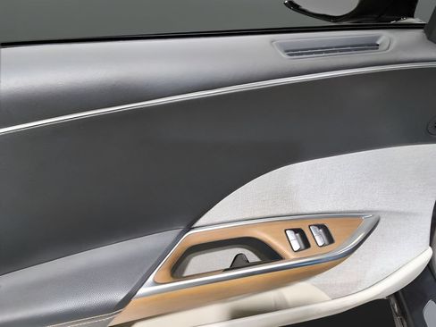 Used 2024 Lucid Air Touring AWD/4WD image 10