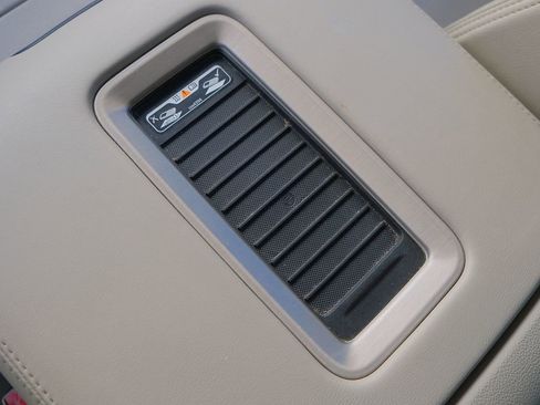 Used 2015 GMC Yukon XL Denali w/ Premium Package image 25