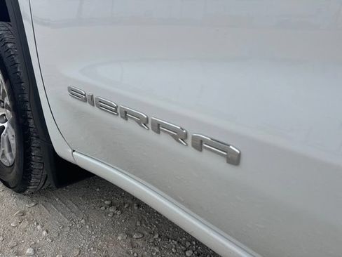 Used 2025 GMC Sierra 1500 SLT RWD image 11