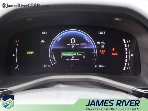 Used 2026 Toyota Camry LE FWD image 28