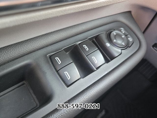 Used 2023 GMC Terrain SLT FWD image 33