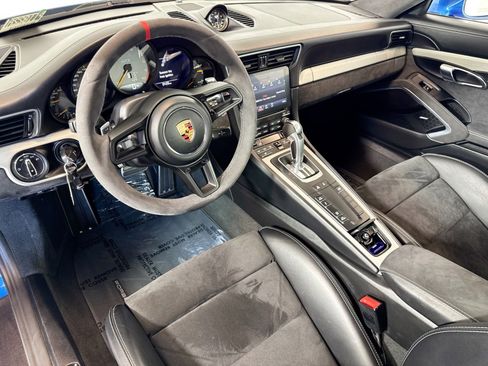 Certified 2018 Porsche 911 GT3 image 4