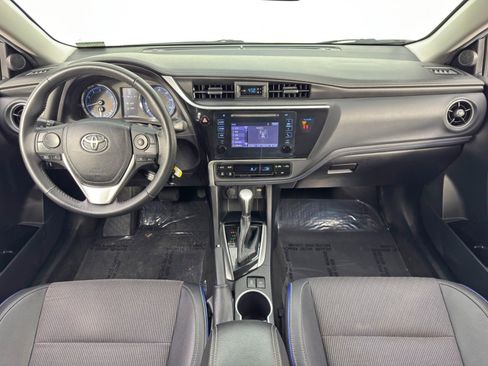 Used 2018 Toyota Corolla SE image 11