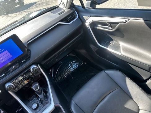 Used 2023 Toyota RAV4 Limited image 22