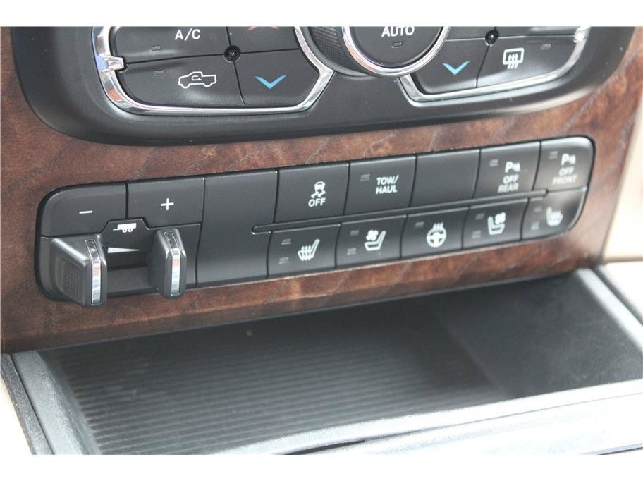 Used 2015 RAM 1500 Laramie Longhorn w/ Convenience Group AWD/4WD image 29