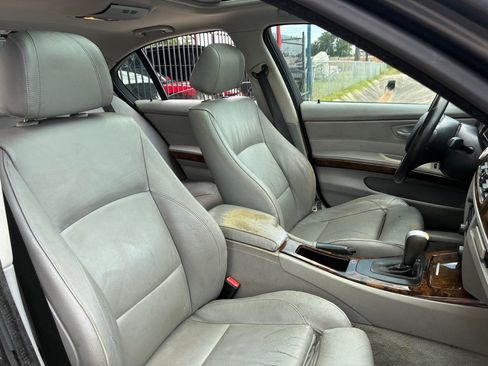 Used 2006 BMW 325i Sedan RWD image 28
