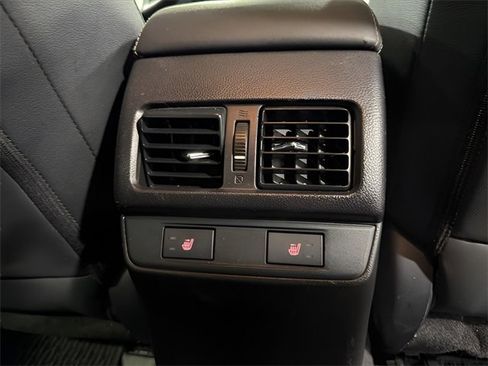 Used 2016 Subaru Outback 3.6R Limited image 34