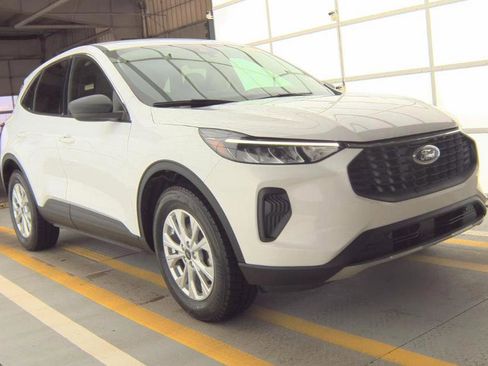 Used 2023 Ford Escape Active w/ Tech Pack #1 image 2