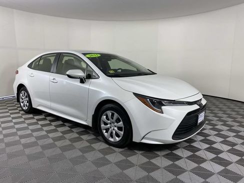 Used 2023 Toyota Corolla LE w/ Carpet Mat Package (TMS) FWD image 1