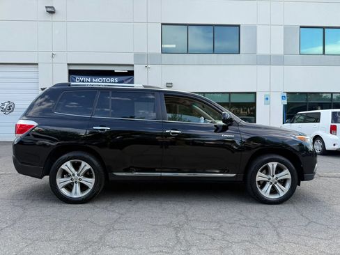 Used 2012 Toyota Highlander Limited w/ Tow Pkg AWD/4WD image 2
