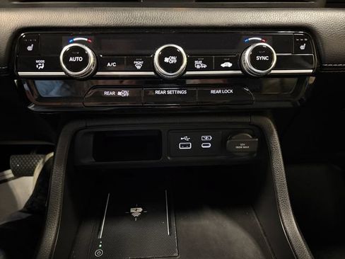 Used 2025 Honda Pilot EX-L image 21
