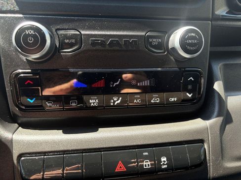 Used 2023 RAM ProMaster 2500 FWD image 16