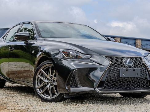 Used 2020 Lexus IS 350 F Sport w/ F Sport Package RWD image 7