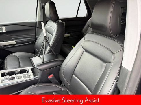 Used 2021 Ford Explorer XLT w/ Equipment Group 202A RWD image 22