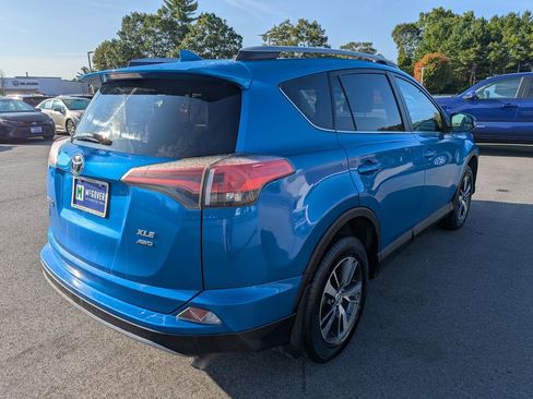 Used 2017 Toyota RAV4 XLE w/ Plus Special Value Package AWD/4WD image 5