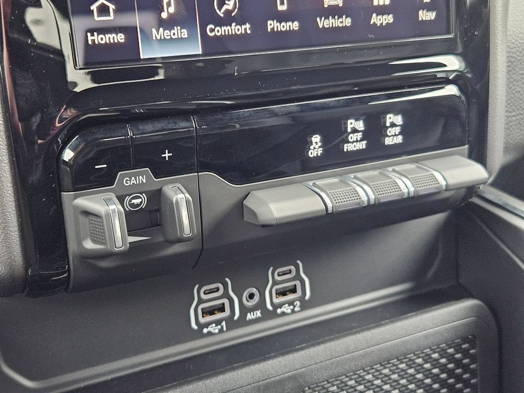 New 2026 RAM 1500 Laramie w/ Night Edition AWD/4WD image 31