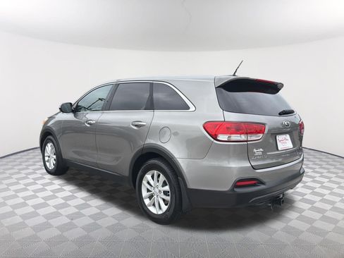 Used 2016 Kia Sorento L FWD image 13
