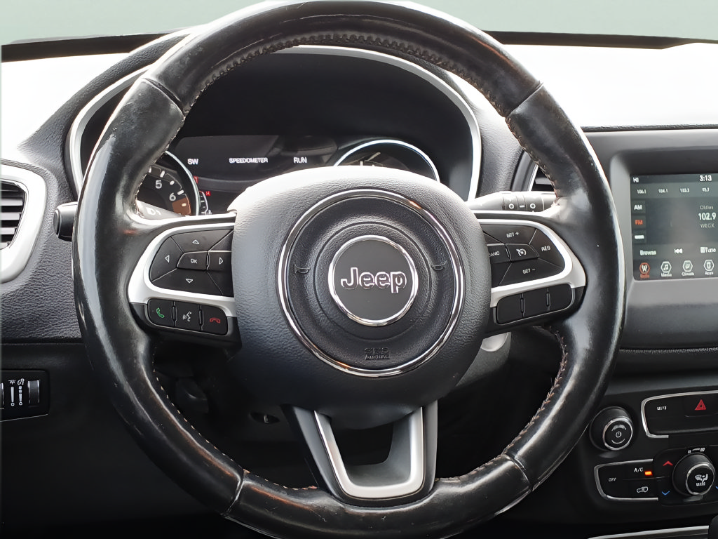 Used 2019 Jeep Compass Latitude w/ Popular Equipment Group AWD/4WD image 11