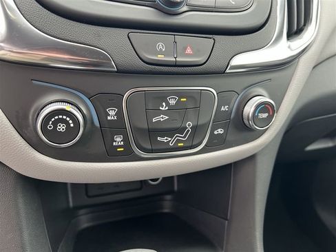 Used 2024 Chevrolet Equinox LS w/ LS Convenience Package AWD/4WD image 16