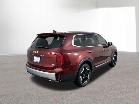 Certified 2023 Kia Telluride S w/ S Sunroof Package image 15