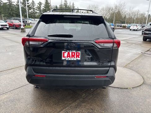 Used 2024 Toyota RAV4 XLE image 7