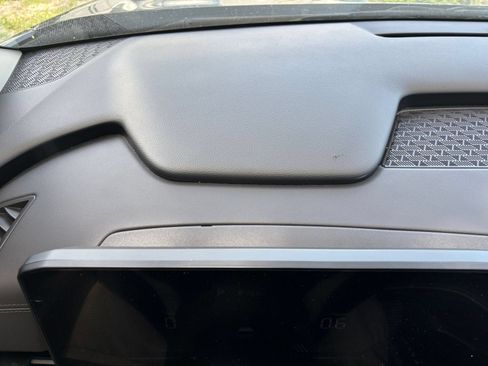 Used 2026 Kia Carnival FWD image 37