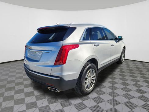 Used 2017 Cadillac XT5 Luxury w/ Driver Awareness Package image 4