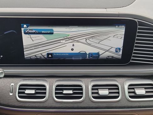 New 2026 Mercedes-Benz GLE 63 AMG S image 16