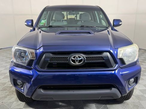 Used 2014 Toyota Tacoma PreRunner w/ TRD Sport Package image 10