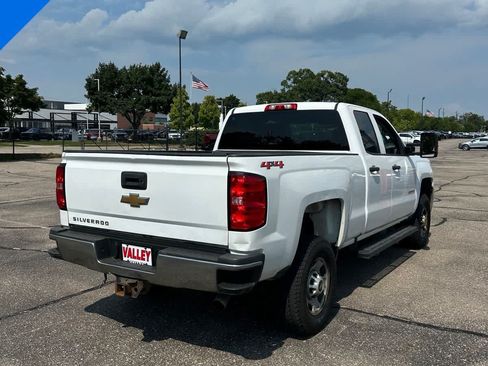 Used 2019 Chevrolet Silverado 2500 W/T AWD/4WD image 3
