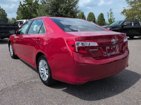 Used 2012 Toyota Camry FWD image 4