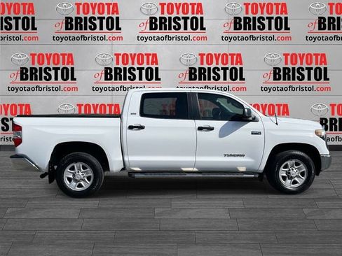Used 2018 Toyota Tundra SR5 w/ SR5 Upgrade Package image 2